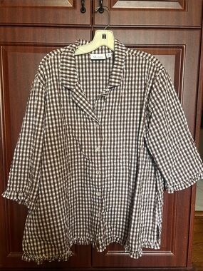 Denim&Co Brown and White Gingham Button-Down Shirt